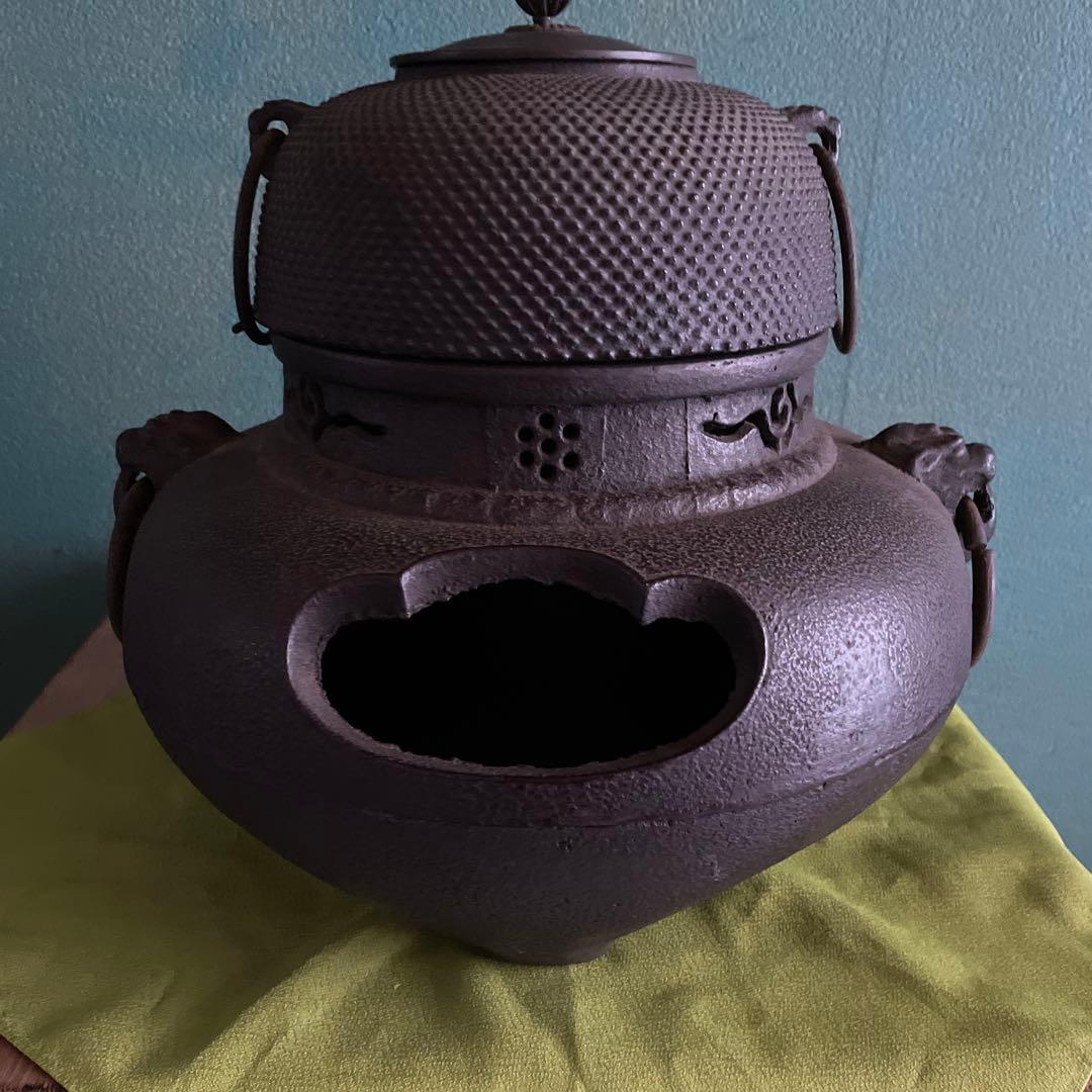 鉄製茶釜 網目模様 丸型フタ付き 長期保管品