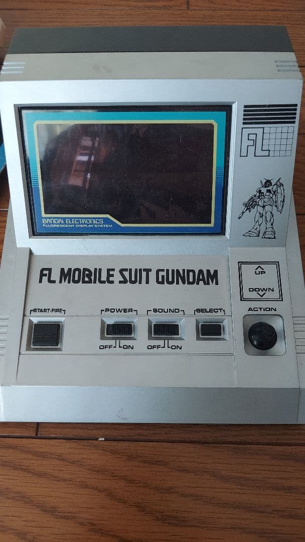 バンダイ　機動戦士ガンダム　ゲーム機