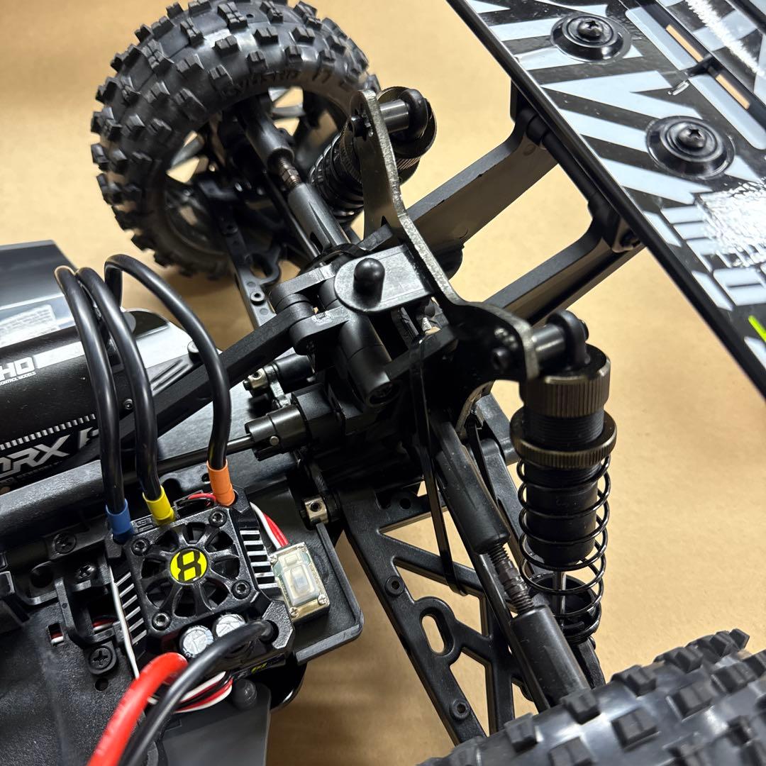 京商　インファーノ ME 3.0 1/8スケールラジコンカー　中古タイヤ付き