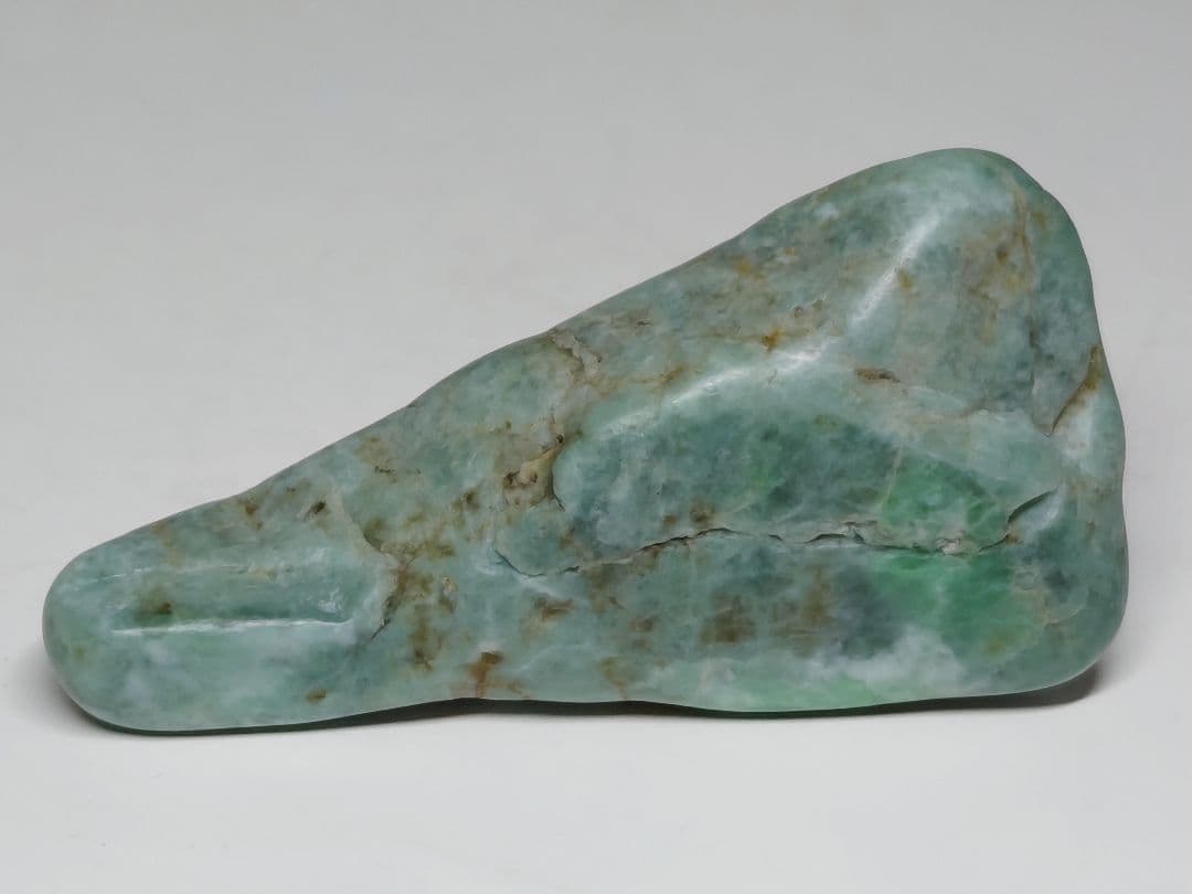 青緑 81g 翡翠 ヒスイ 原石 鑑賞石 自然石 誕生石 鉱物 鉱石 水石