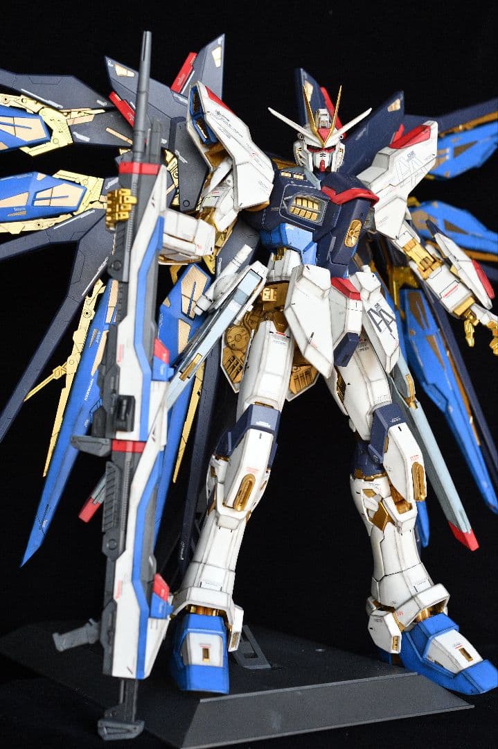 完成品PGストライクフリーダムガンダム/エアブラシ部分塗装・パステルシャドウ仕上