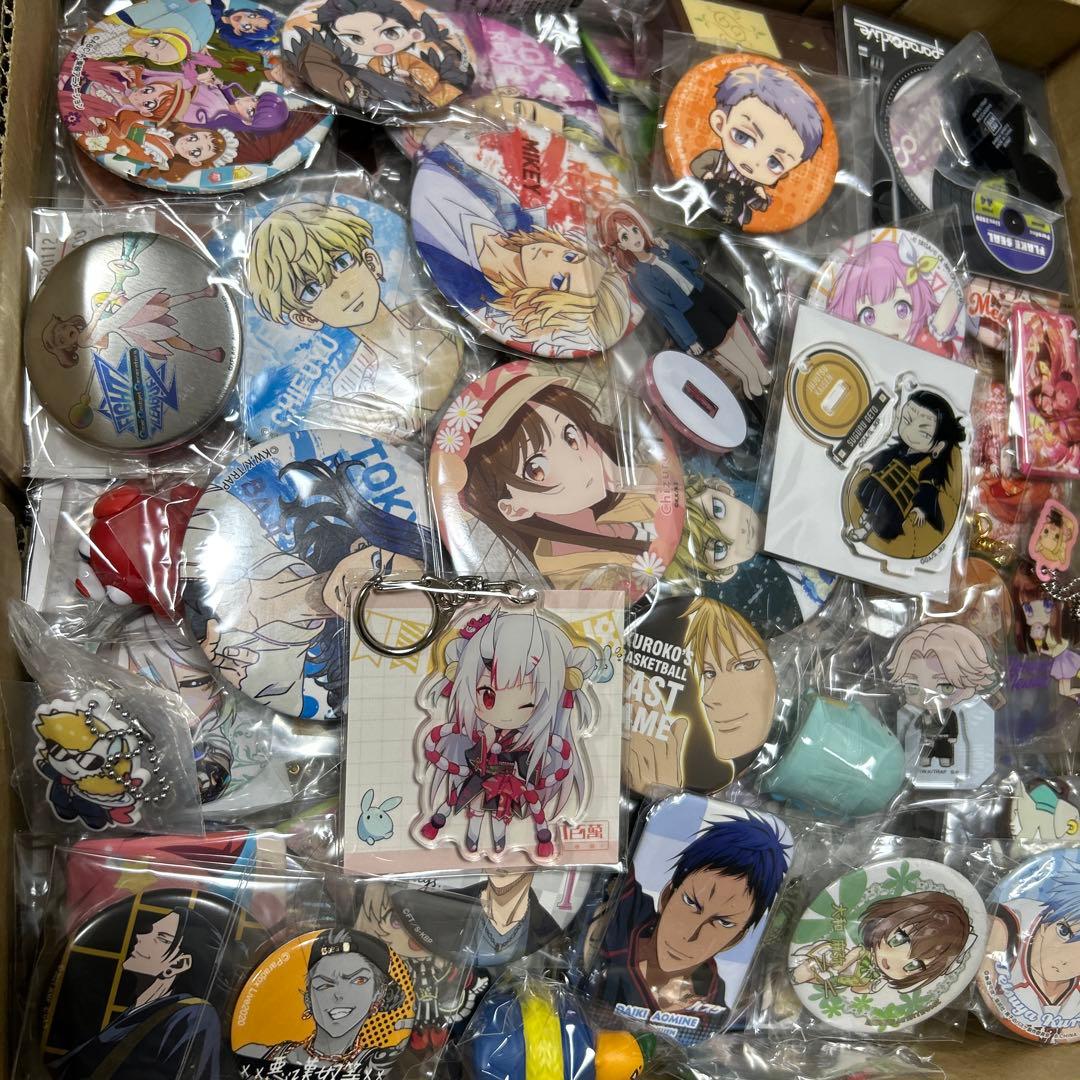 キャラクターグッズまとめ売り　漫画　アニメ　グッズ　セット　おまとめ　400個