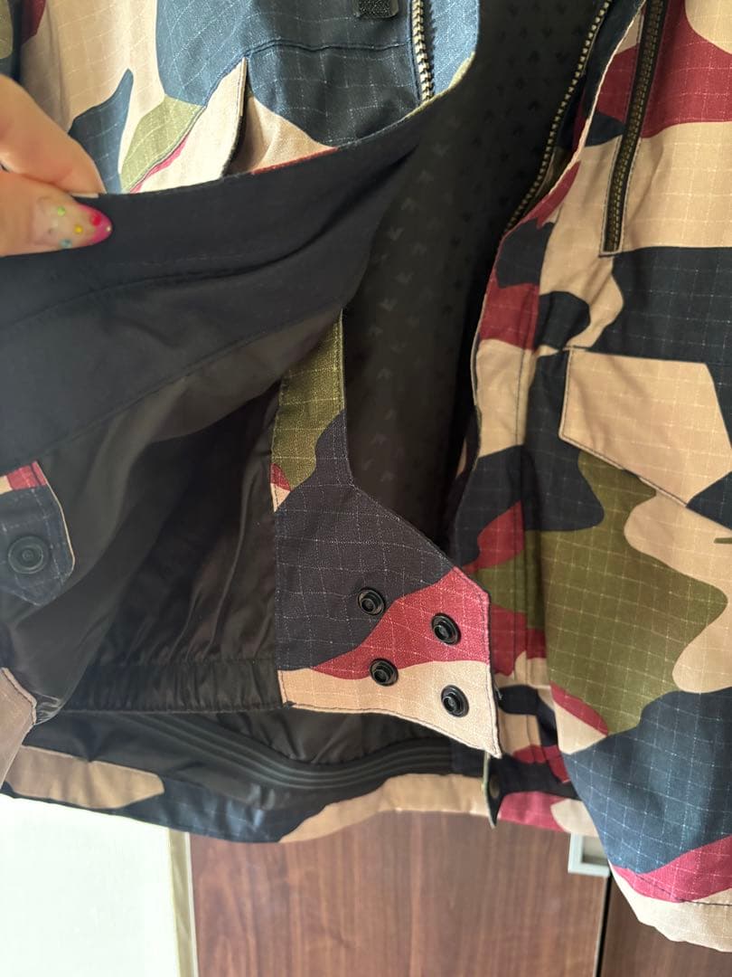 美品QUIKSILVERクイックシルバー　スノーボードウェア上下セット M