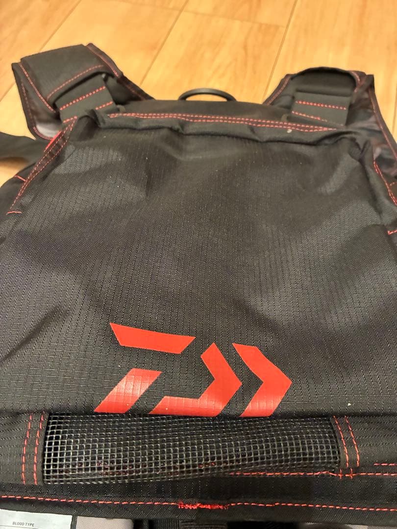 ダイワ　フロートゲームベスト　ブラックレッド　フリー / ライフジャケット