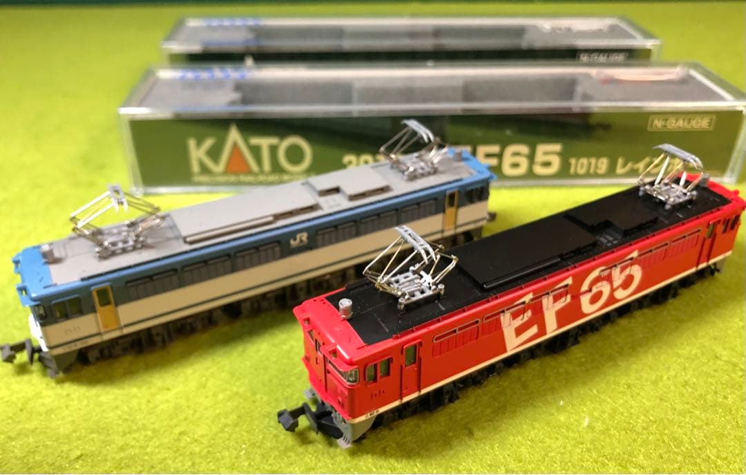 KATO 3019-6 / 7 EF65(2両セット)