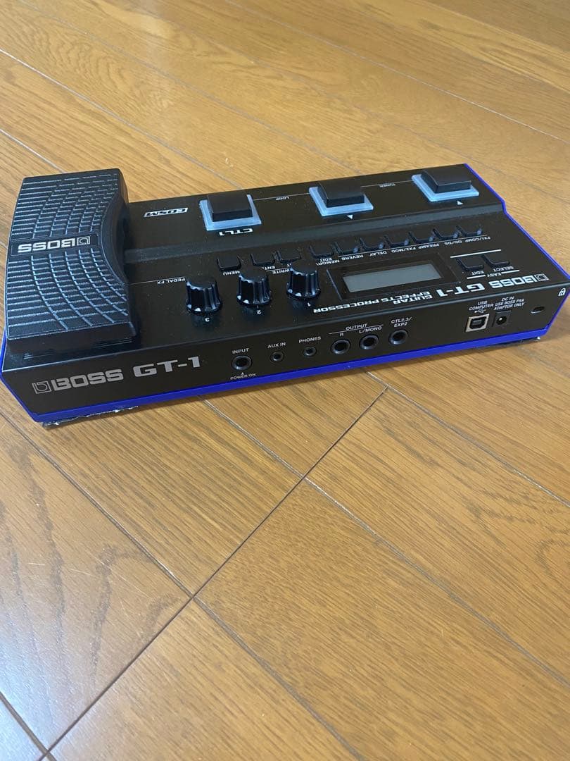 ま*る様 （極美品）bossGT1 アダプタ付き