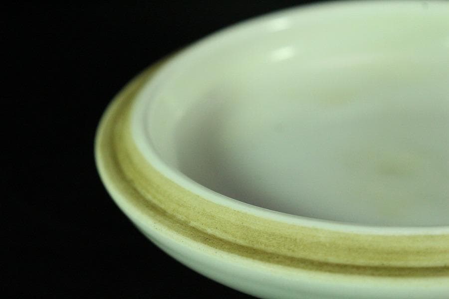 中国美術 墨絵 落 白磁香合 時代物(K-A723)