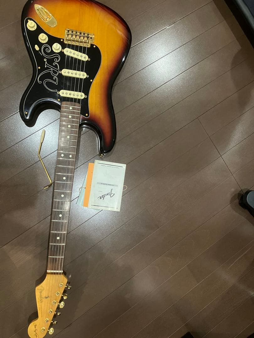 7/6まで限定価格激レア！Fender USA SRV初年度　ストラトキャスター