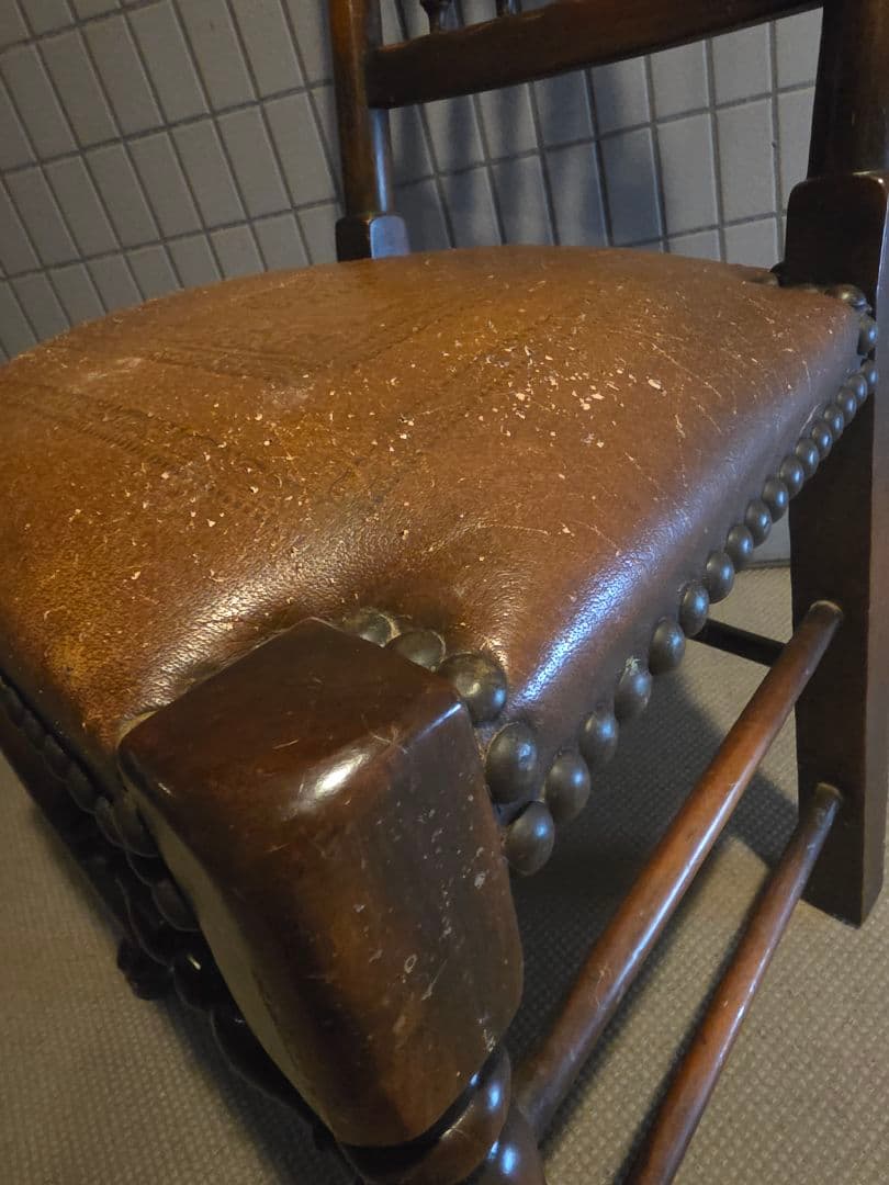 希少　セオドア アレクサンダー？ 木製スピンドルバック椅子 高さ約100cm