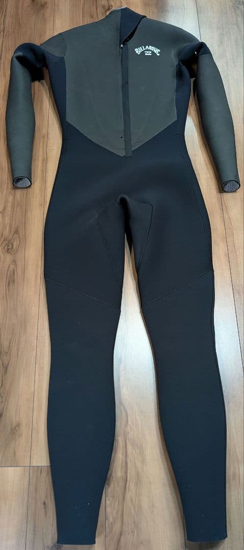 BILLABONG　セミドライ　バックジップ　5㎜3㎜　新品未使用