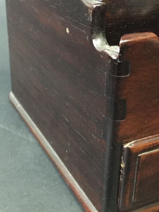 紫檀唐木 小物入れ タバコ箱  年代物 銅鈕 お洒落な一品