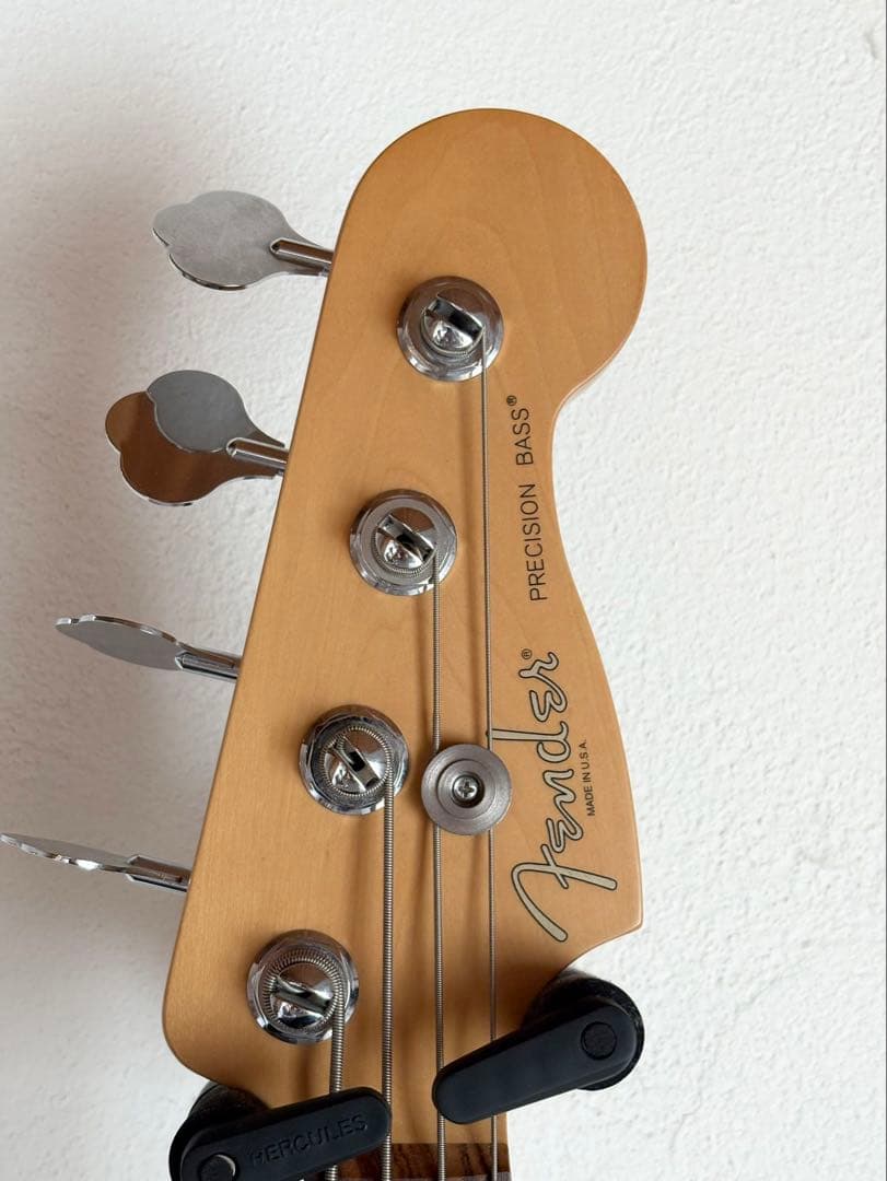ベース Fender American Series Precision Bass
