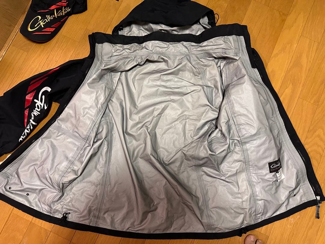 Gamakatsu レインウェア ブラック/レッド