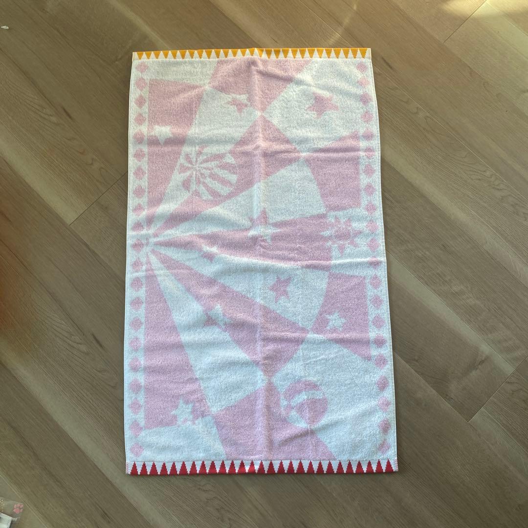 【未使用 タグ付き】HERMES バスタオル　ブランド箱付き