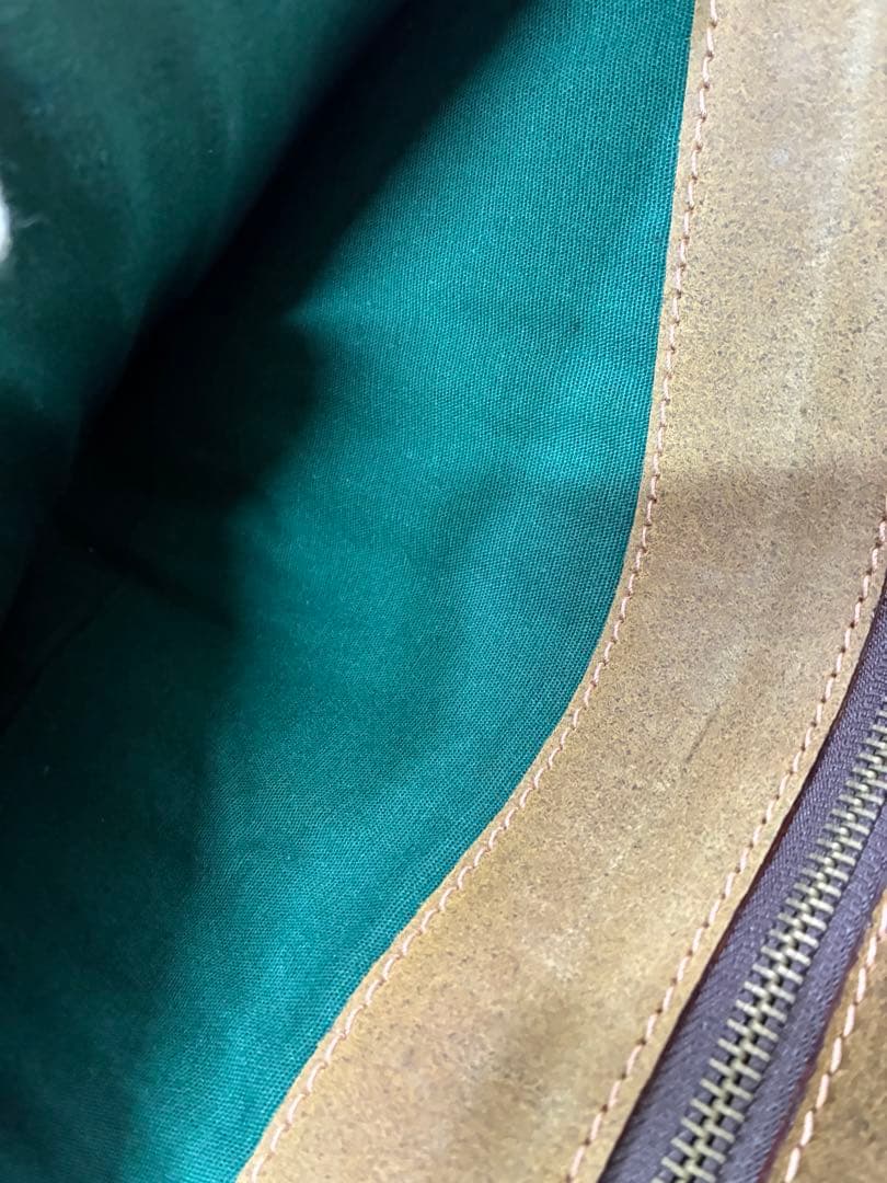 MAURIZIO GIANNIイタリアフィレンツェ　革製　ドキュメントホルダー