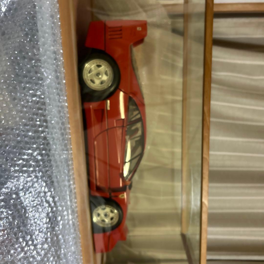 Ferrari F40 模型。ケース付き。