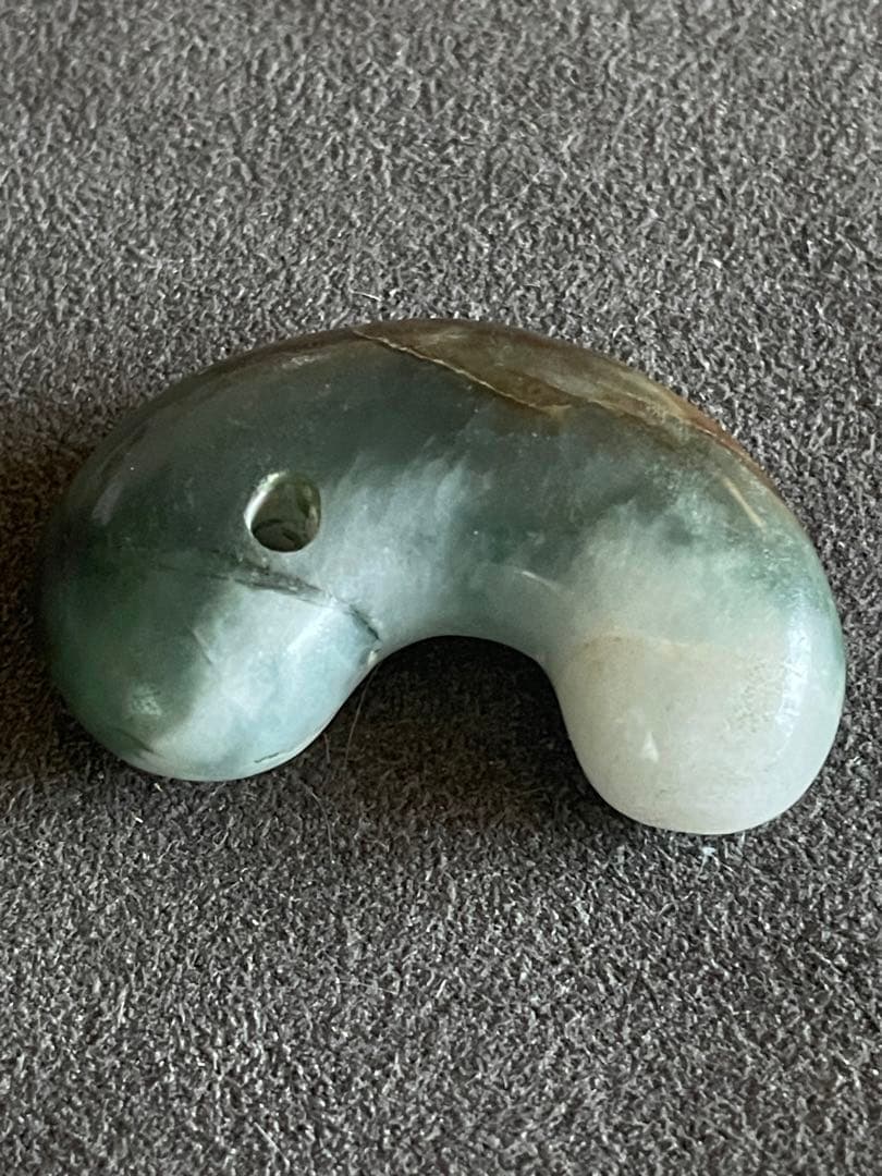 古墳時代　勾玉　硬玉　翡翠　瑪瑙　出土品31g