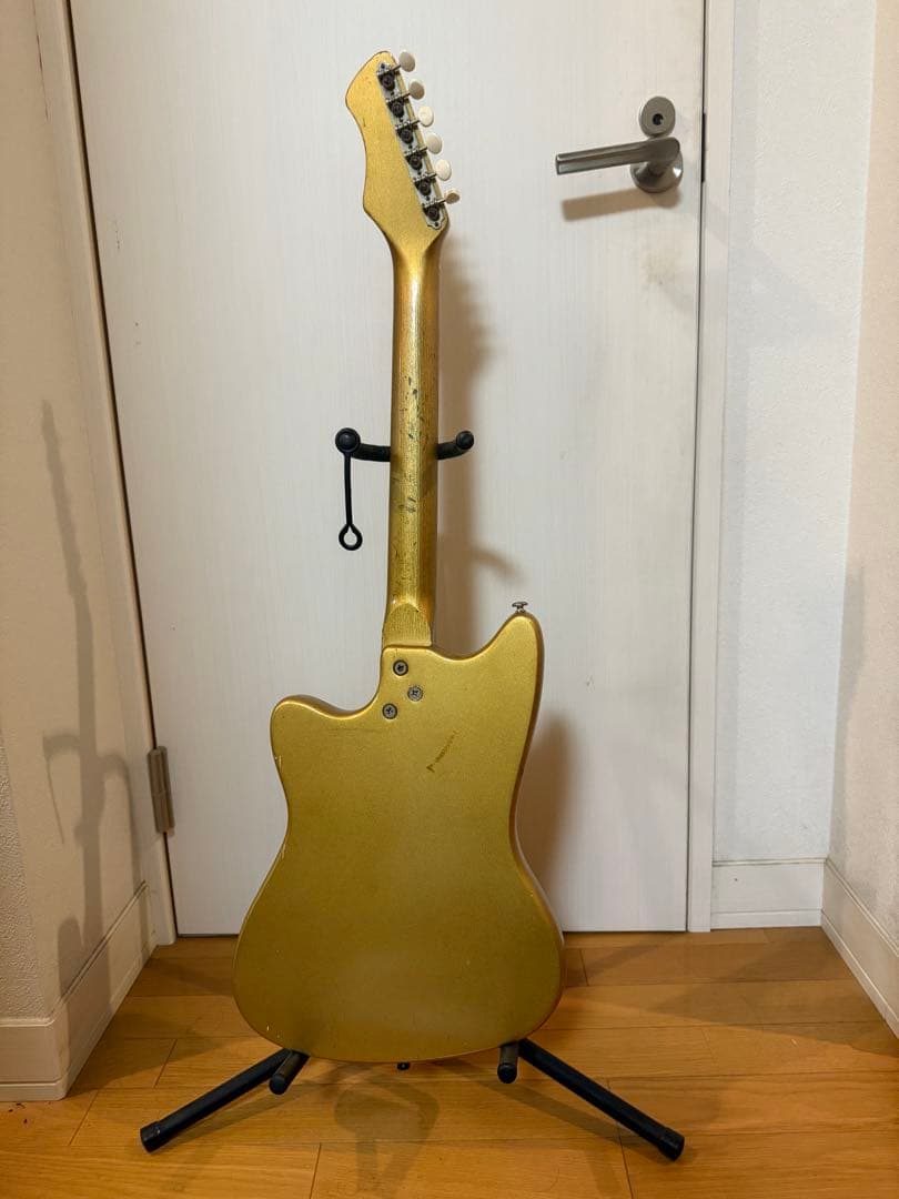 O*a様 Airline bobkat 60年代オリジナル　ビザールギター