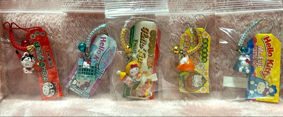 激レア　ご当地キティ　サンリオ　根付け　ストラップ　50点　東京　北海道　沖縄
