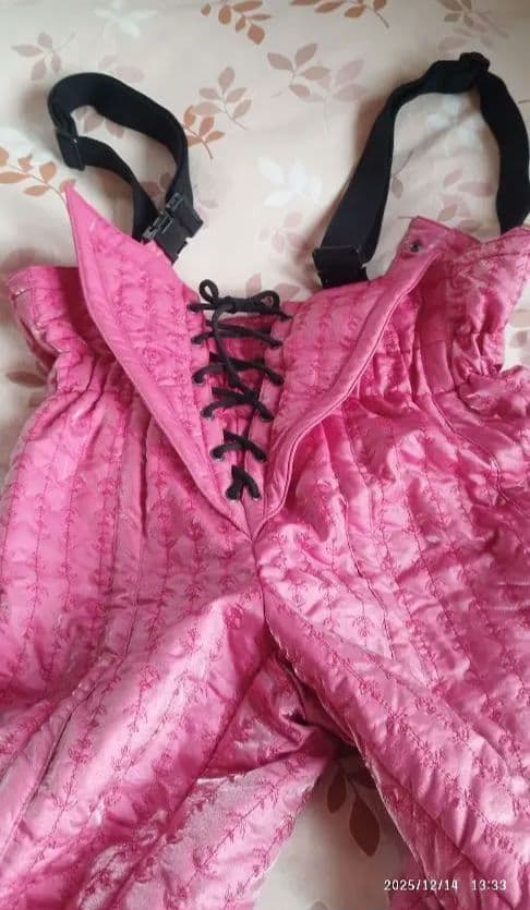 スキーウェア　上下　ピンク キルティング