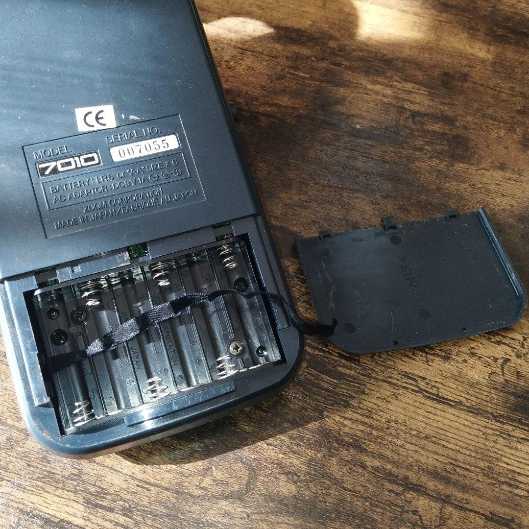 ZOOM FIRE 7010 ギターエフェクター　内蔵スピーカー