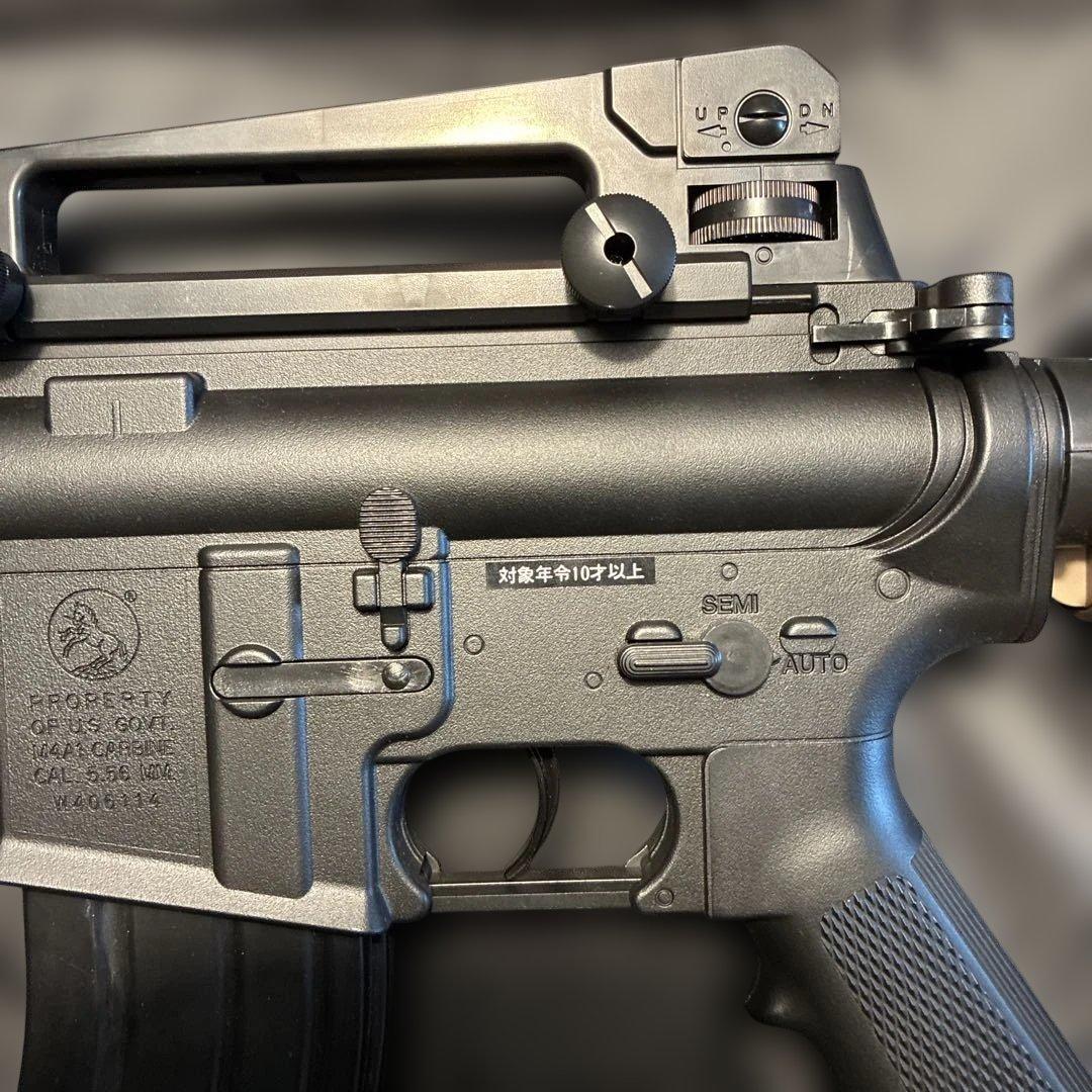 M4 電動ガン ブラック セミオート/フルオート　ブラックケース付き