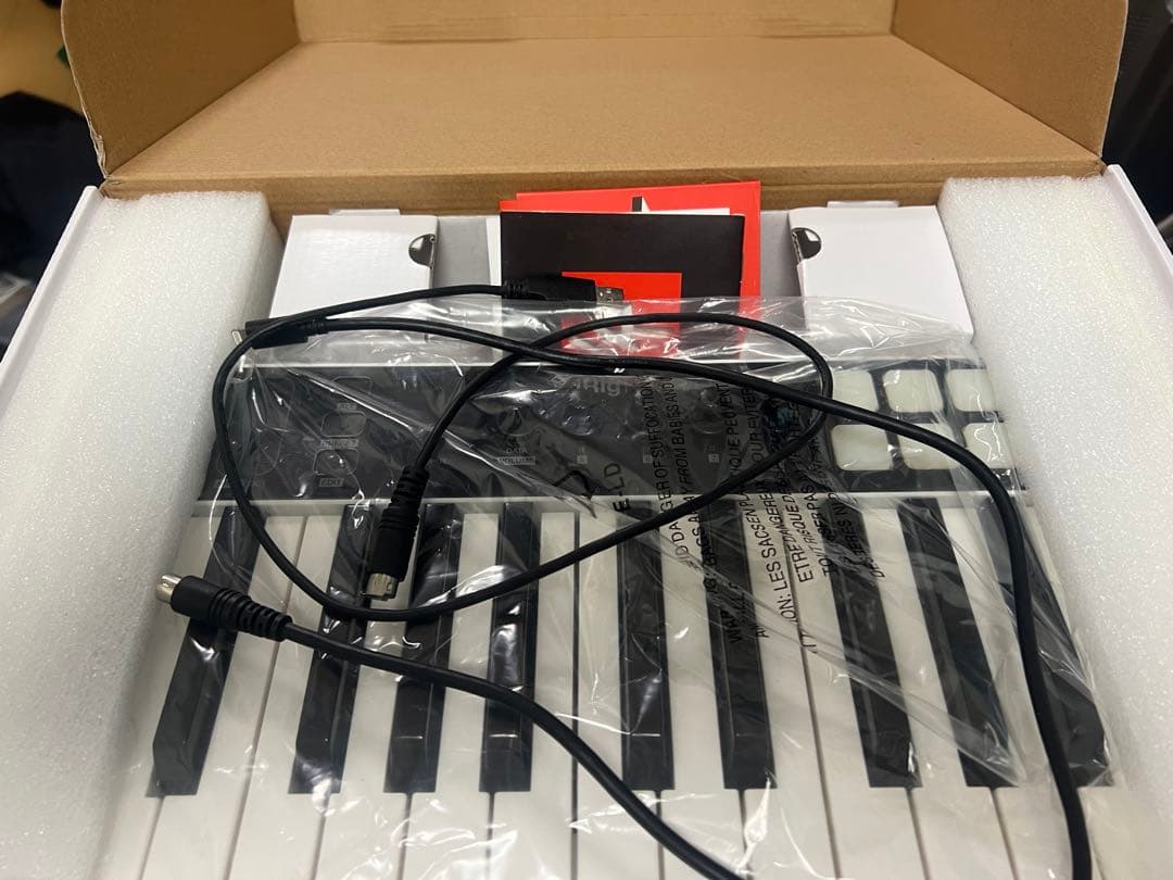 iRig Keys I/O 25 ケーブル2種類