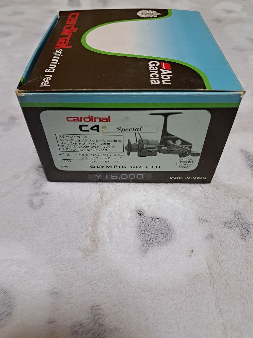 Abu Garcia Cardinal C4 Green　替スプール付