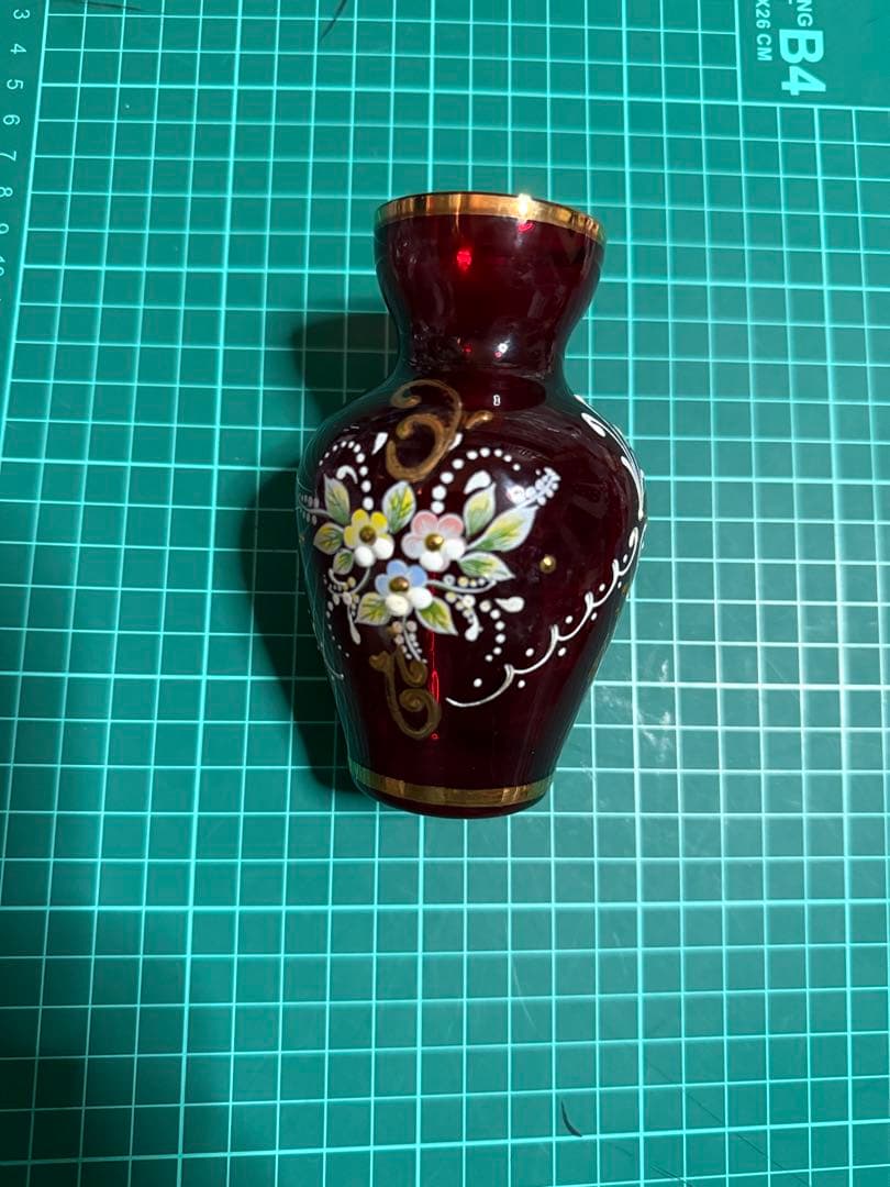 イタリアガラス工芸家 アントニオ·トゥルキの赤ガラスの花瓶(年数経過品)