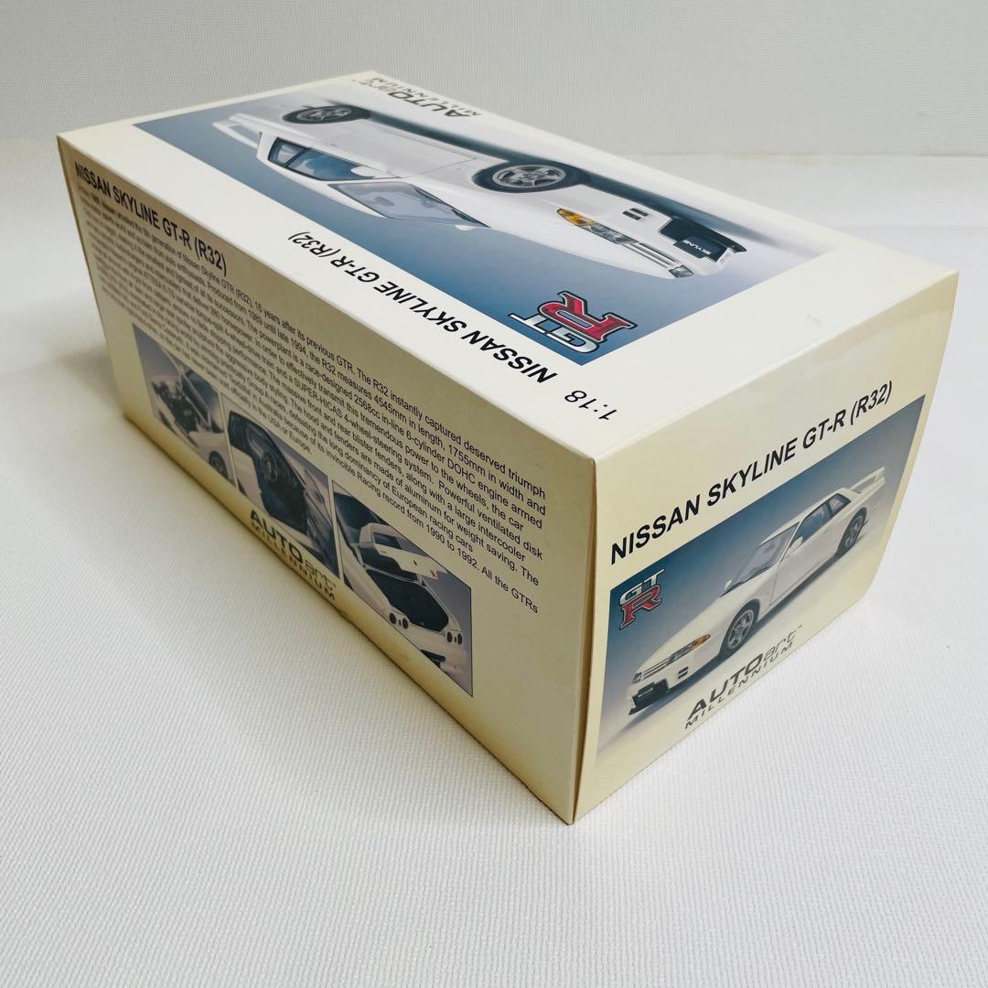 ミニカー AUTOart 1/18 NISSAN SKYLINE GT-R R32