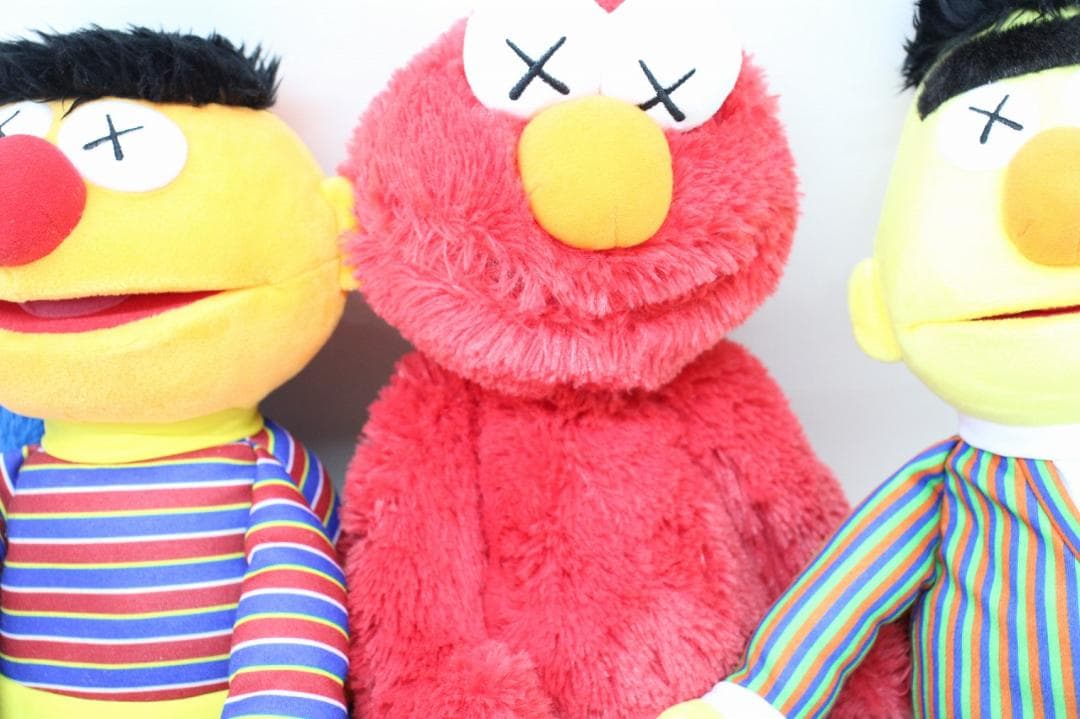 KAWS SESAME STREET ぬいぐるみ 32-JY0321-07