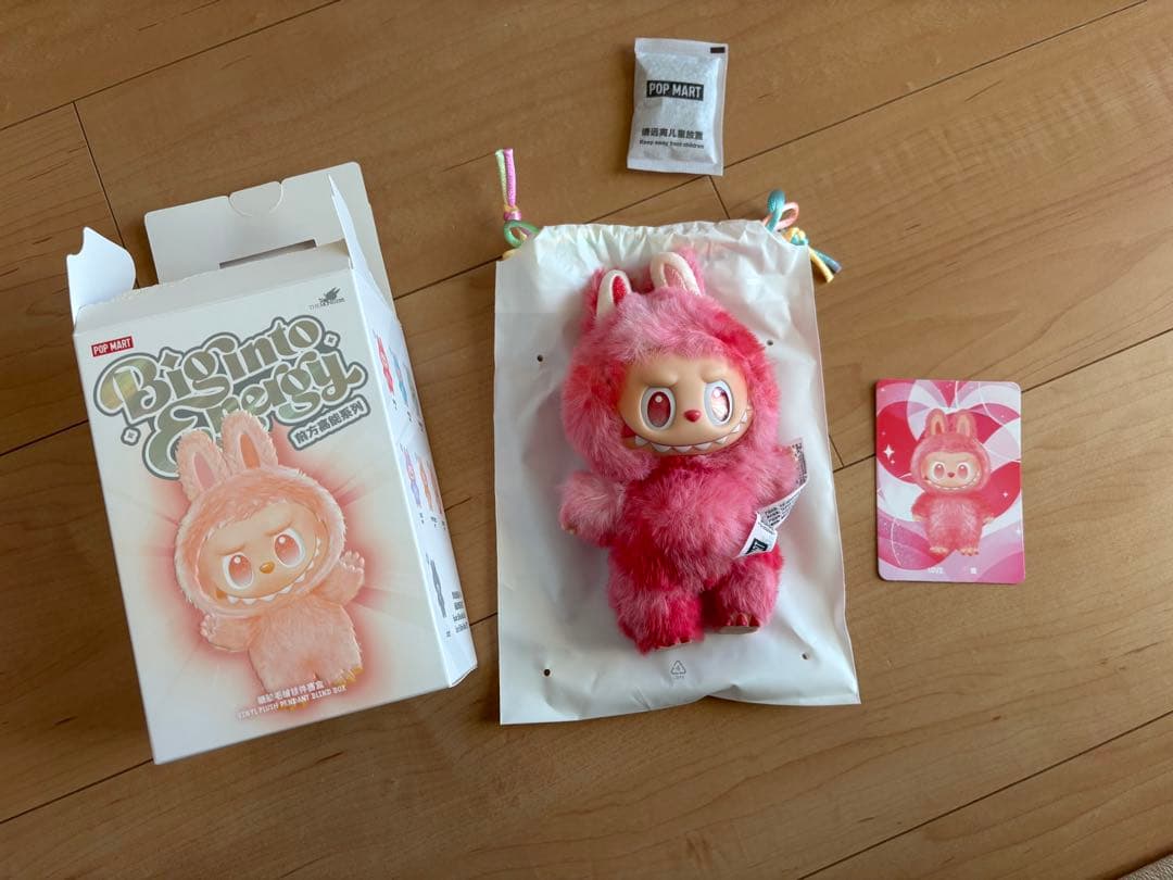 THE MONSTERS Big into Energy ラブブ