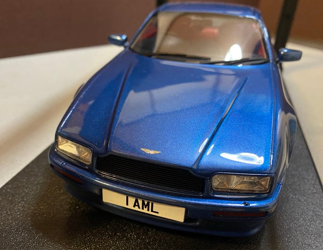 1/18 アストンマーチン　初代　ヴィラージュ