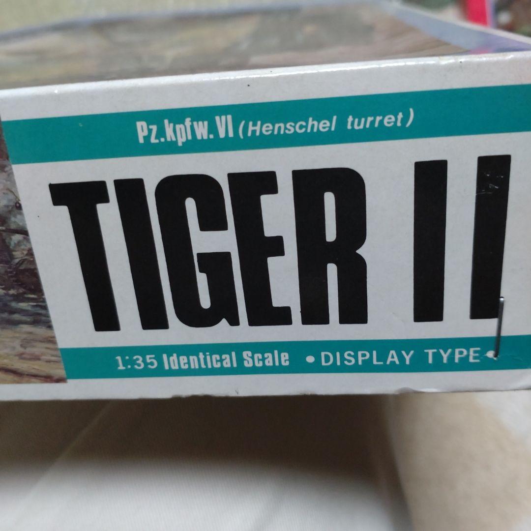 1:35 スケール 　　　　　　戦車モデル 　ニチモ