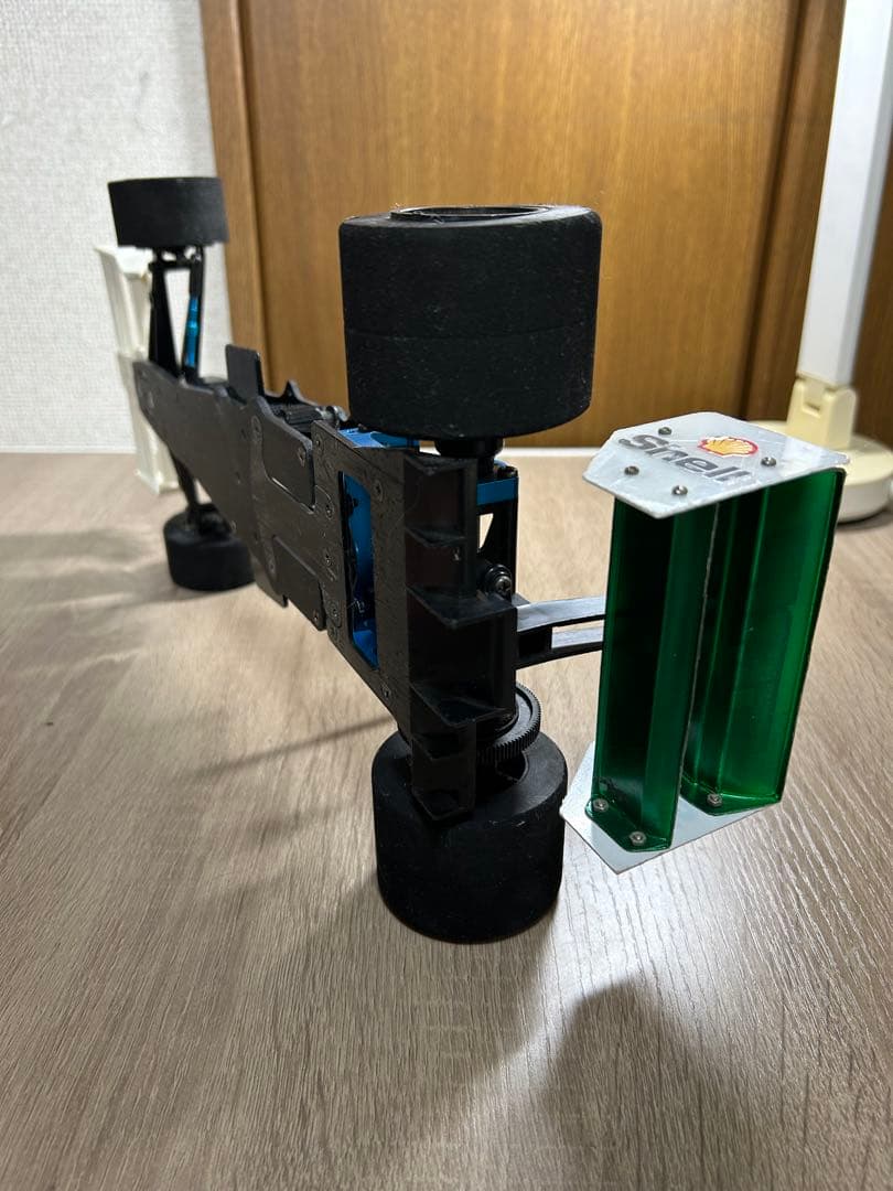 タミヤ　F103 シャーシ　サーボは作動確認済み。バッテリー縦積み仕様。