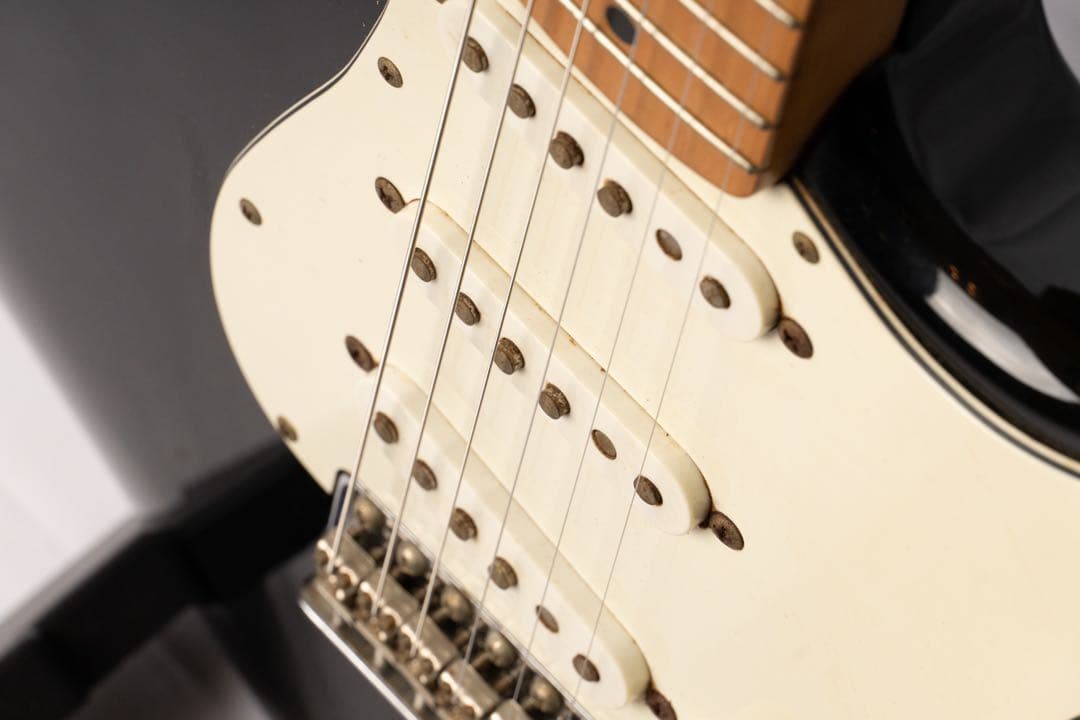 Fender Japan Stratocaster エレキギター 黒