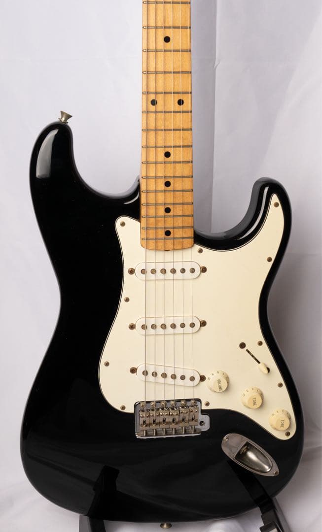 Fender Japan Stratocaster エレキギター 黒