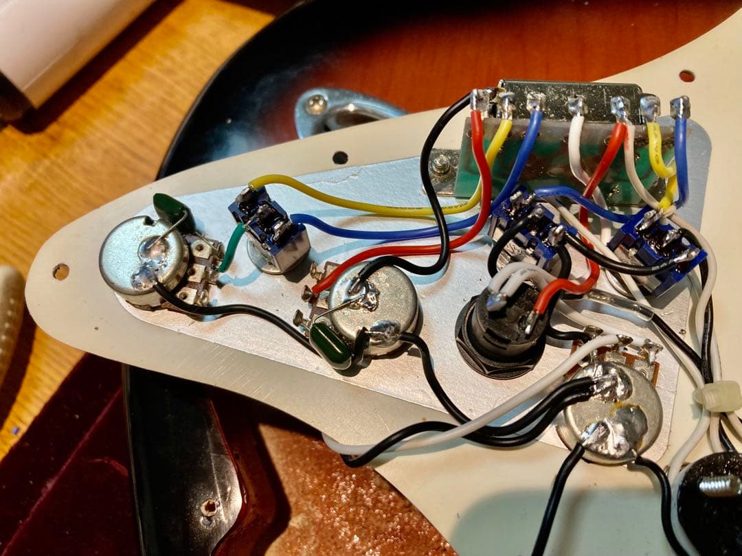 ☆ Carlosmonte　☆ 美品　新機能を追加改造したMavis ST