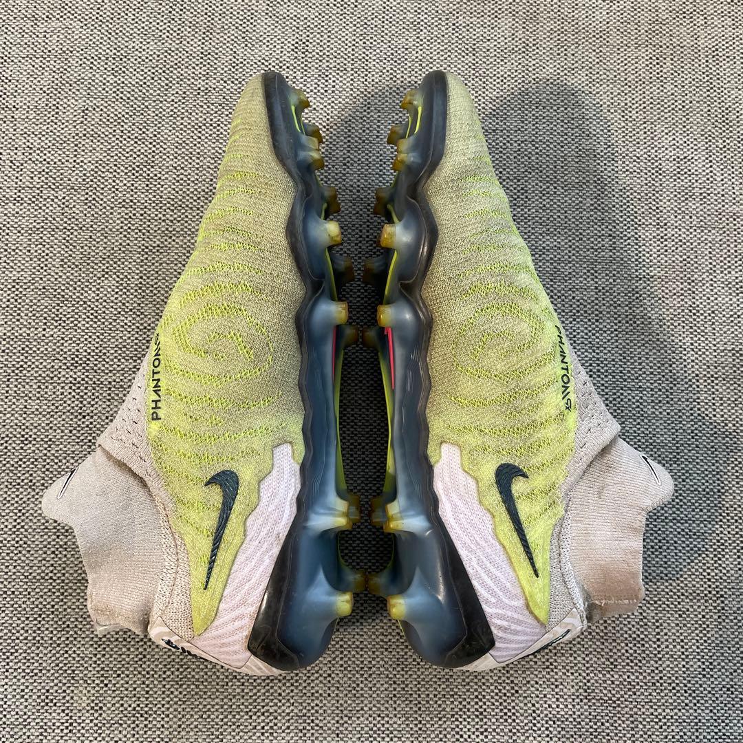 サッカースパイクNIKE ファントム GX エリート DF FG SE