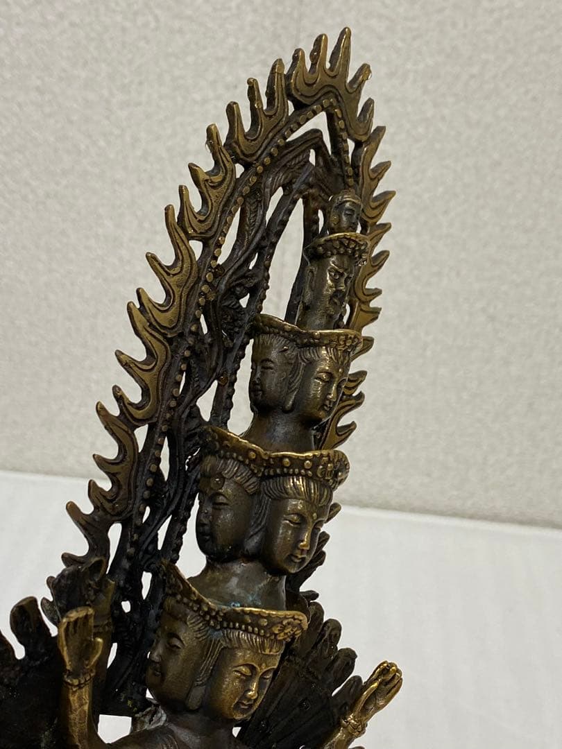 3-2331 十一面千手千眼観世音菩薩　黄銅　病気平癒 災難除け　延命長寿