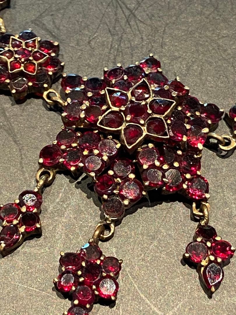 アンティークジュエリー　9金　ガーネット　ネックレスk