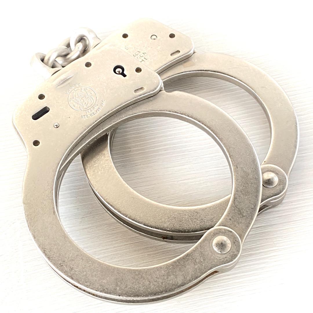 スミス&ウェッソン ハンドカフ 手錠 M100_3