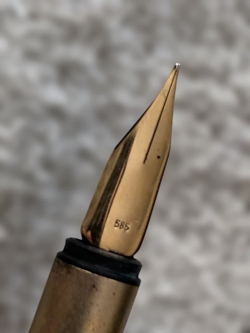 ◾️MONT BLANC モンブラン◾️ノブレス万年筆◾️ゴールド◾️化粧箱、冊子付◾️