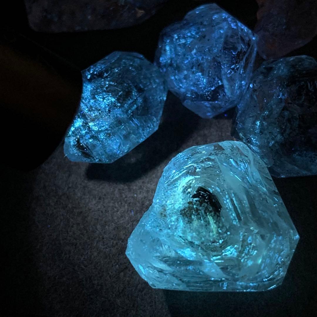 ペトロレアムクォーツ(特大)5個セットx-2/蛍光水晶