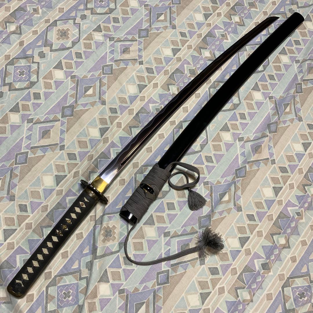 高級居合刀 黒灰色柄 松竹梅透し丸鍔 黒呂鞘