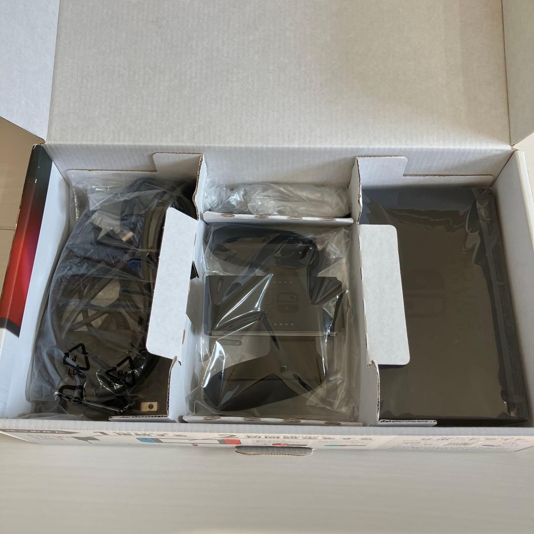 【完品】Nintendo SWITCH 本体 ネオンブルー　ネオンレッド