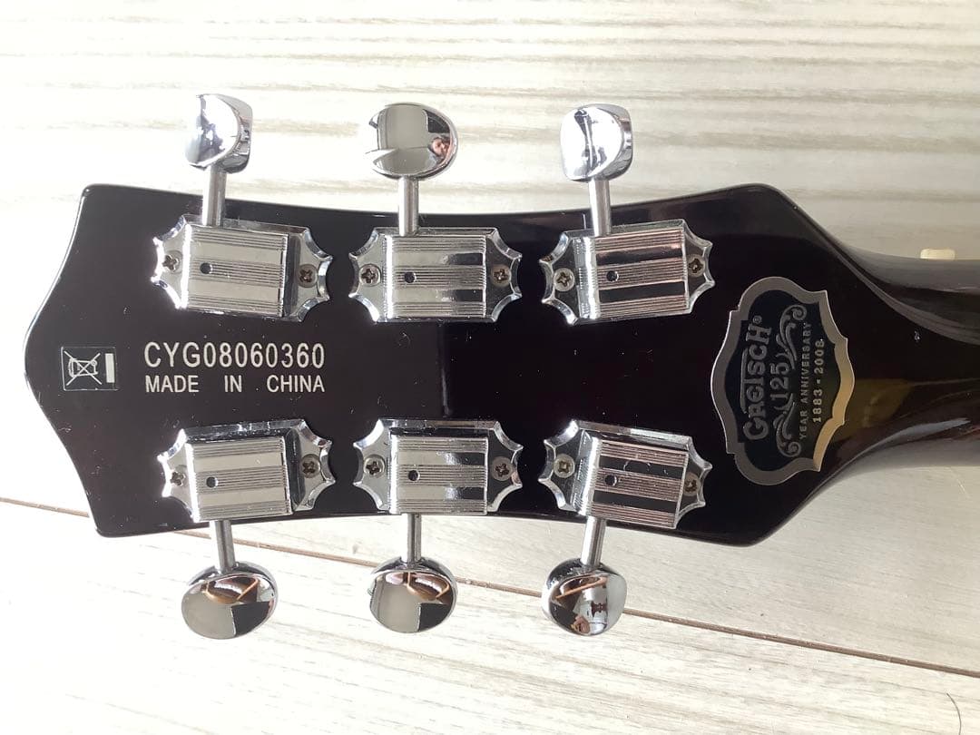 GRETSCH （替え弦・アンプコード付き）グレッチ　エレキギター