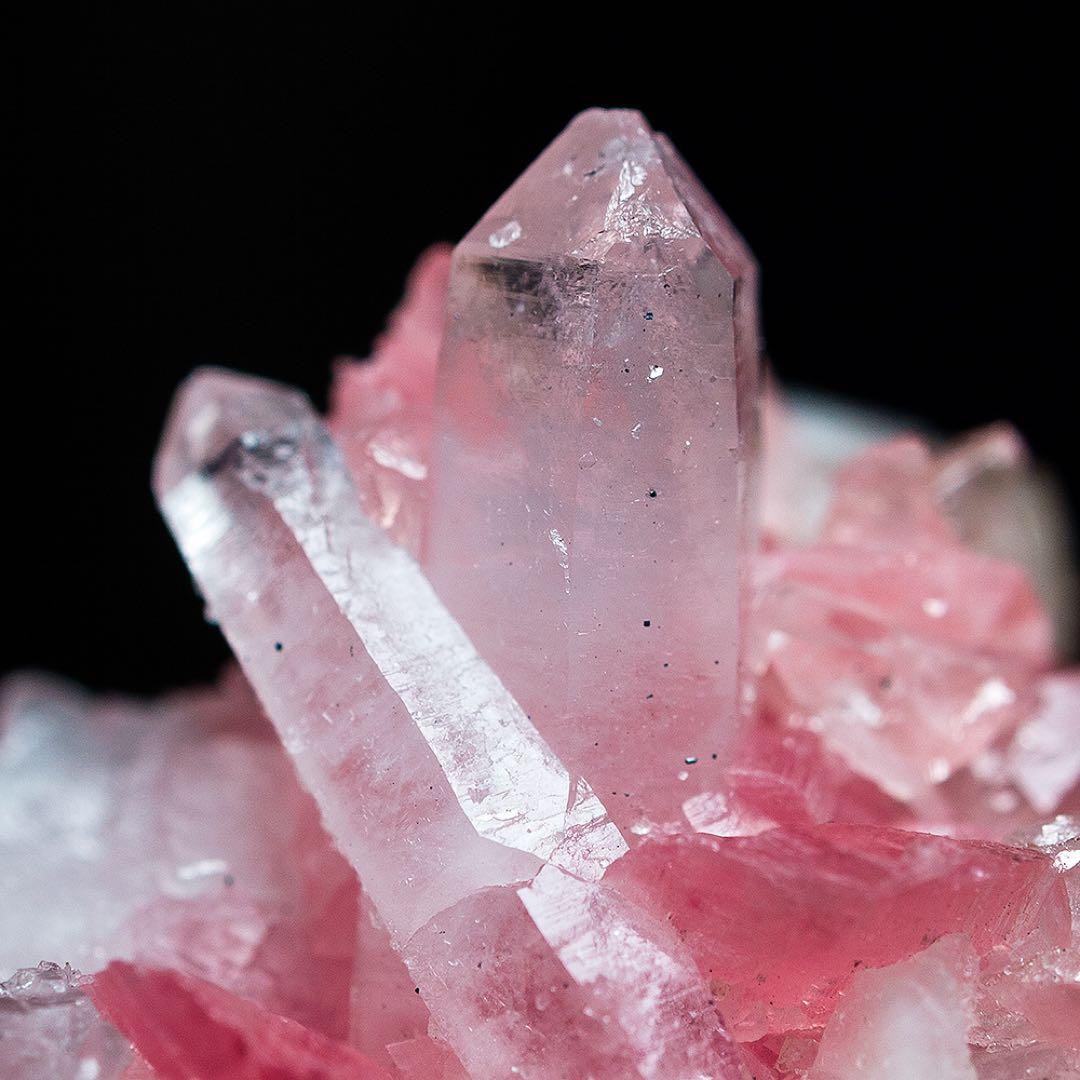 中国 ロードクロサイト 水晶 菱マンガン鉱 天然石 原石 鉱物標本 鉱石 720