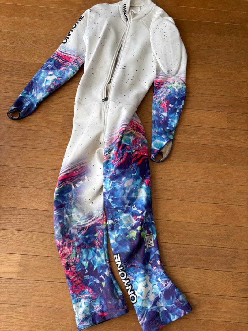 スキー　レーシングワンピース