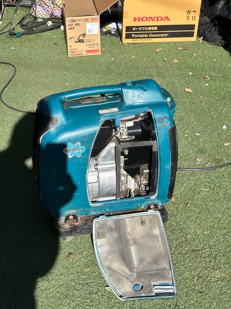 ⭐︎静音タイプ⭐︎ マキタ インバーター発電機 G140IS